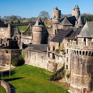 Proche Gare Routiere , Fougères France